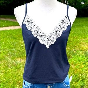 Women tank NWT
